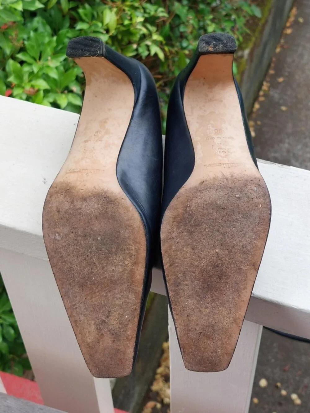 Amalfi Navy Leather Pumps 9B